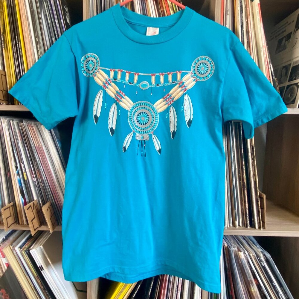 Vintage 90s Jerzees 50/50 Shirt Feather Native American Indigenous MEDIUM